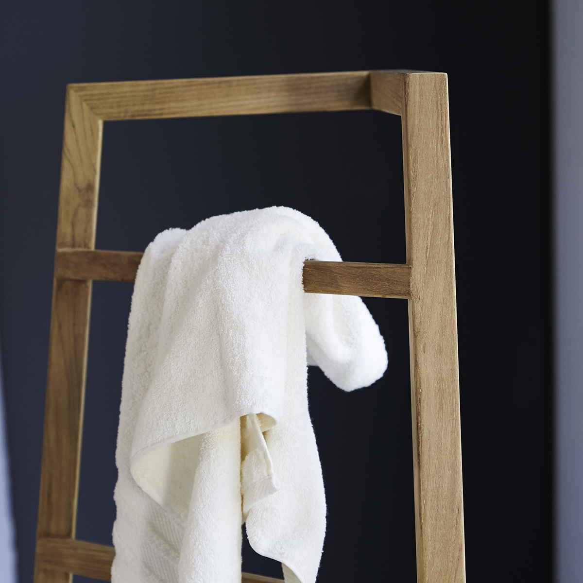 140 Malo solid teak linen rack 140 Malo solid teak linen rack