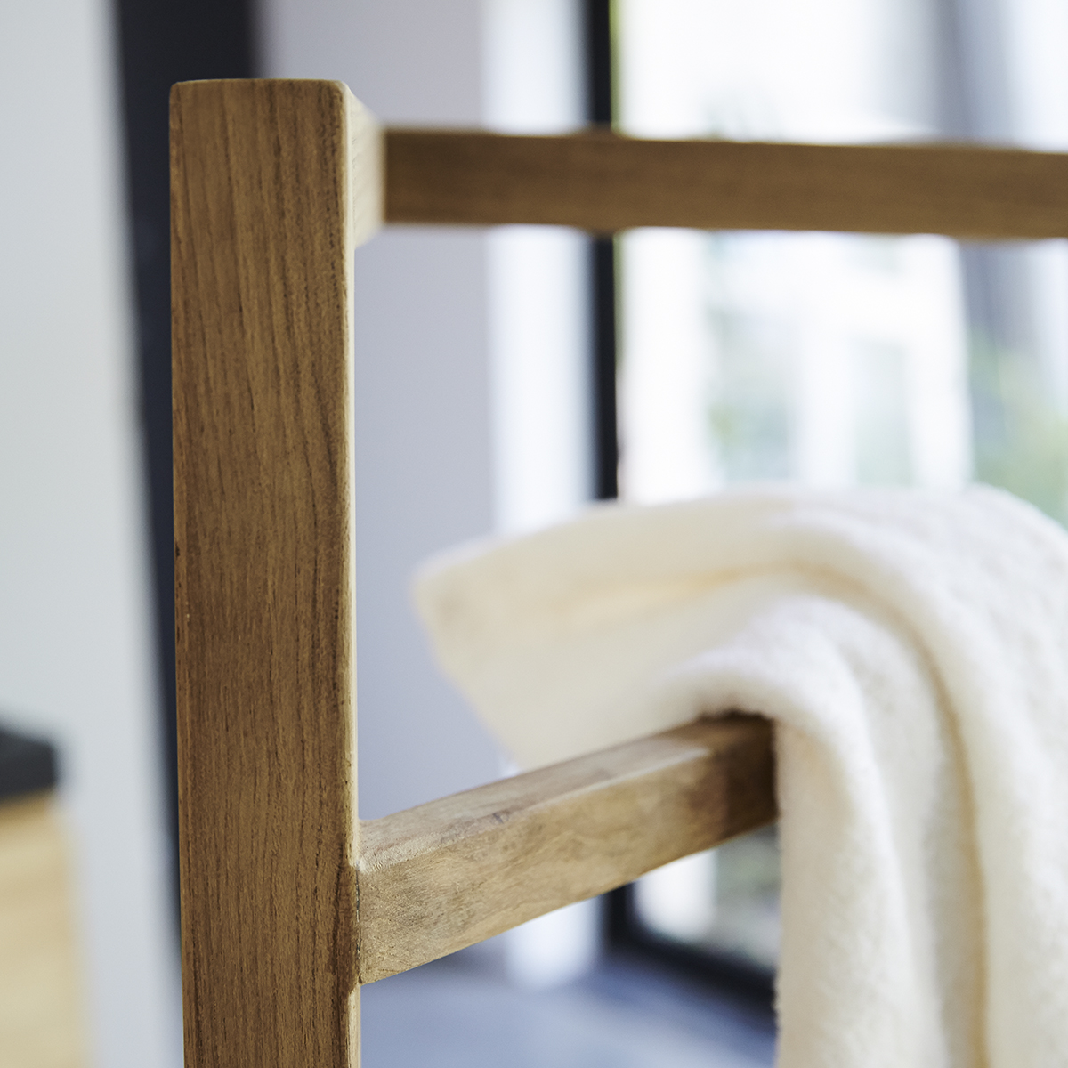 140 Malo solid teak linen rack 140 Malo solid teak linen rack
