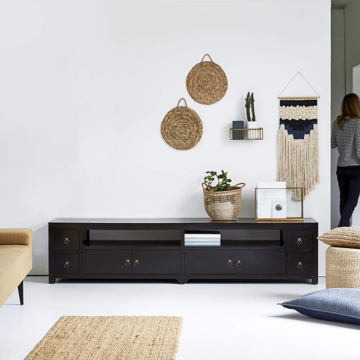 Actuo Aka mahogany TV Stand 220 cm Actuo Aka mahogany TV Stand 220 cm