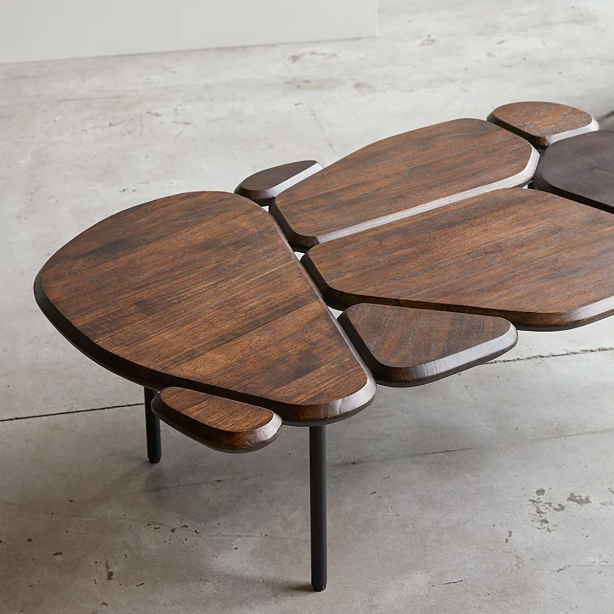 Agar mindi wood and metal Coffee Table Agar mindi wood and metal Coffee Table