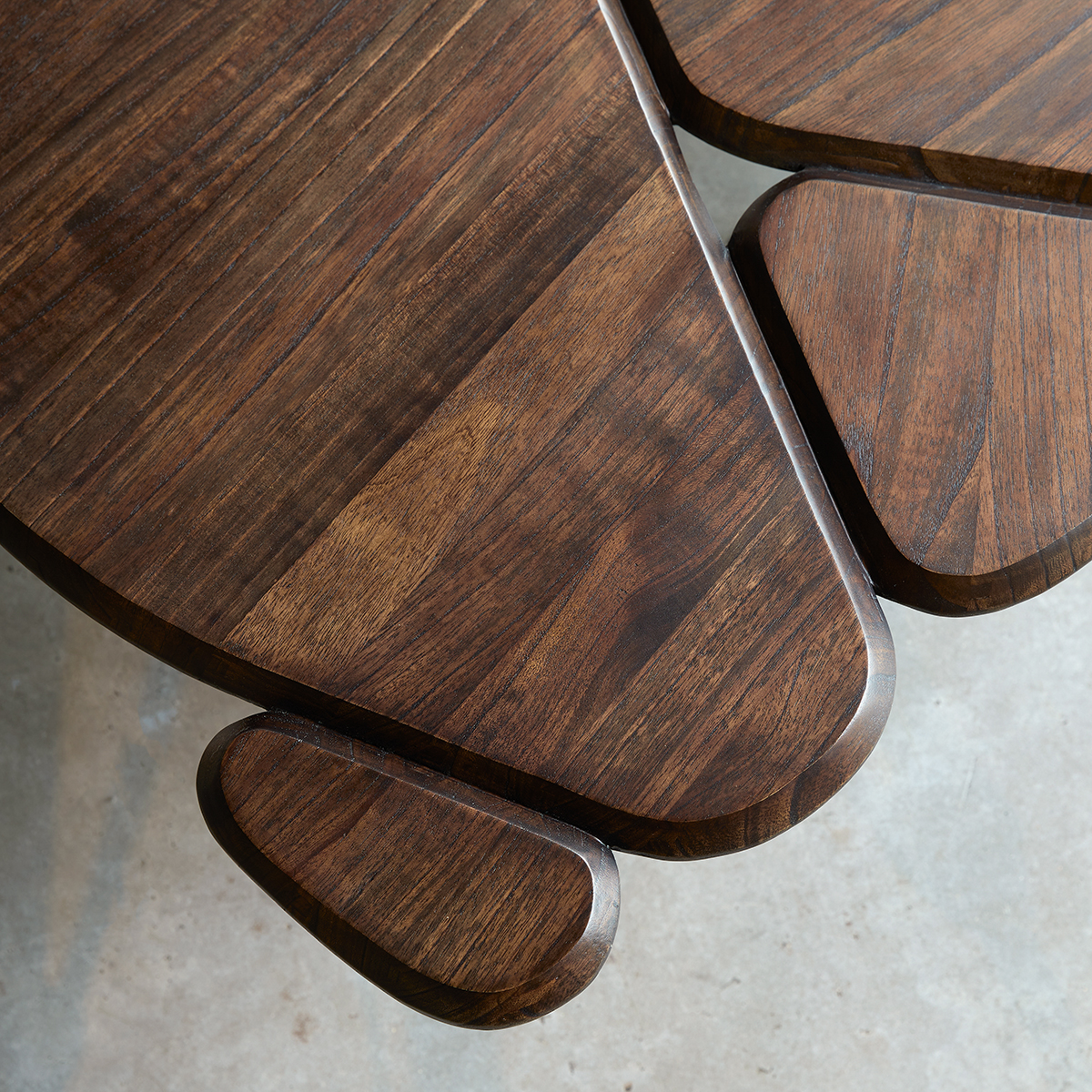 Agar mindi wood and metal Coffee Table Agar mindi wood and metal Coffee Table