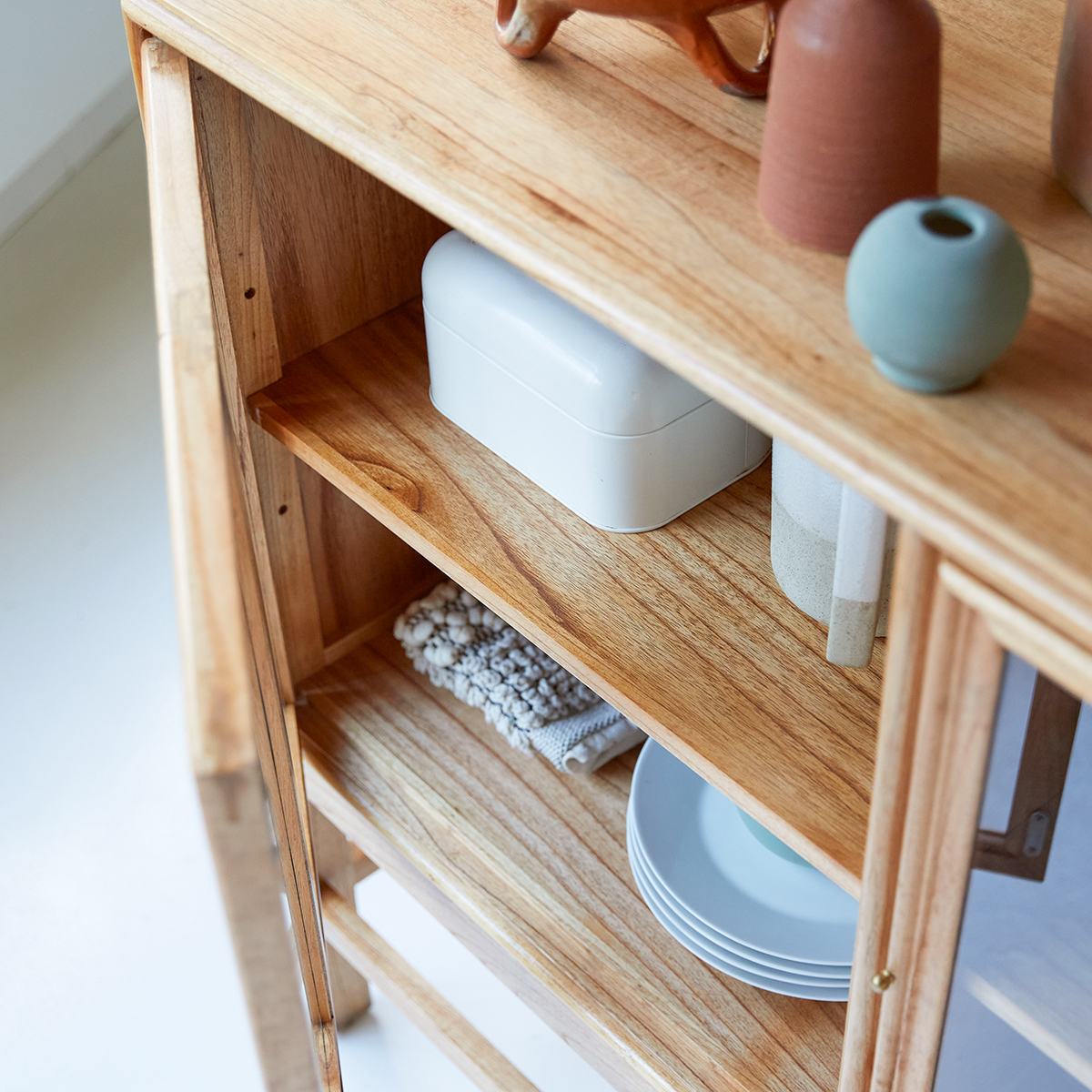 Alex mindi wood low Display cabinet Alex mindi wood low Display cabinet