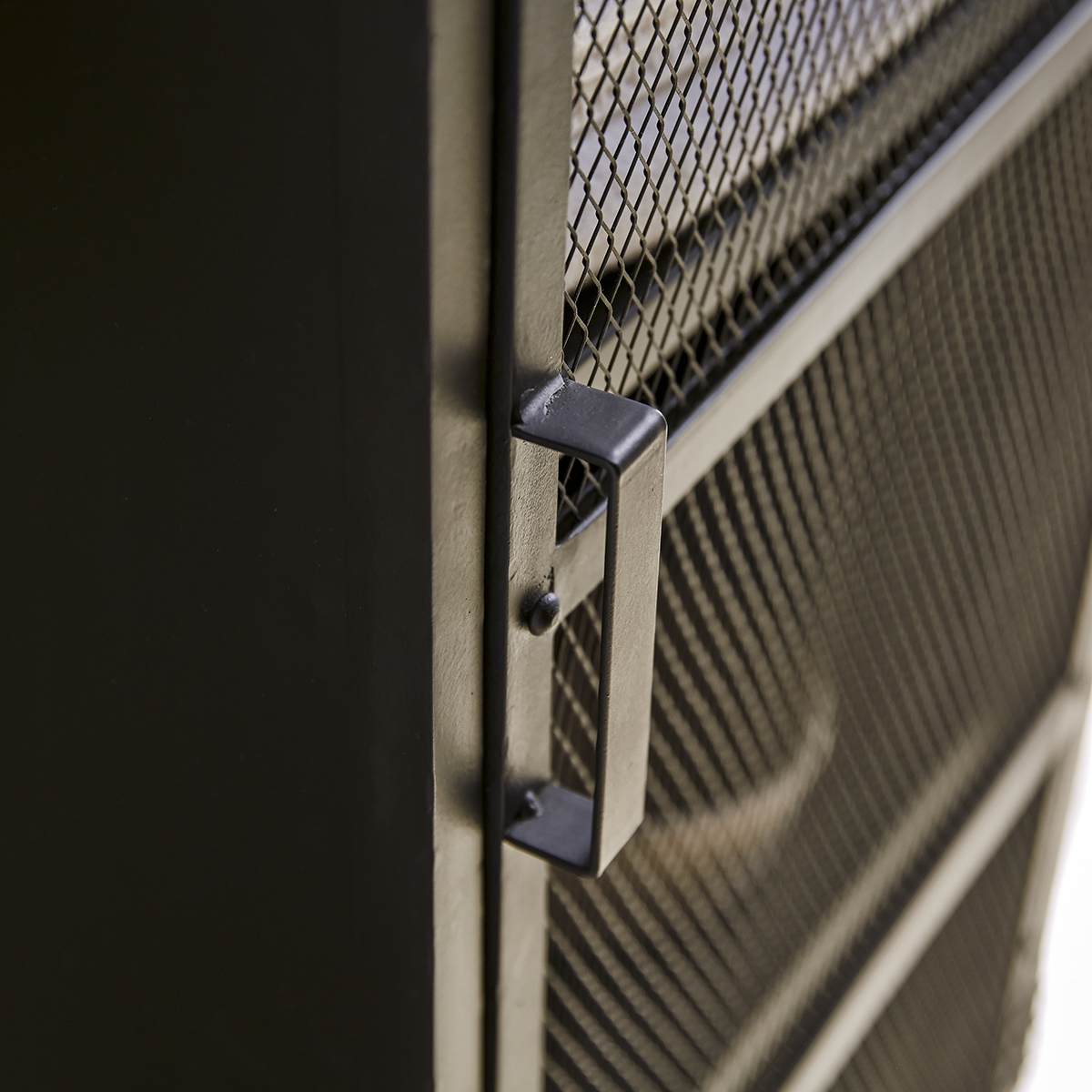 Alma metal mesh column 175 Alma metal mesh column 175