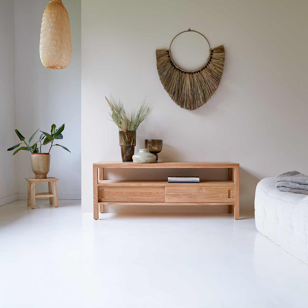 Anton solid teak TV Stand 130 cm Anton solid teak TV Stand 130 cm