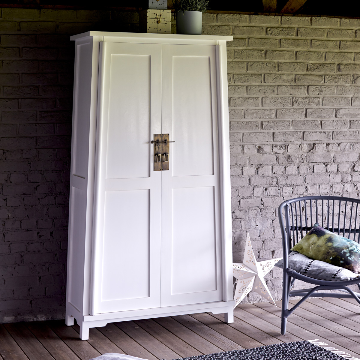 Armoire en acajou blanc 180 Yuki Armoire en acajou blanc 180 Yuki