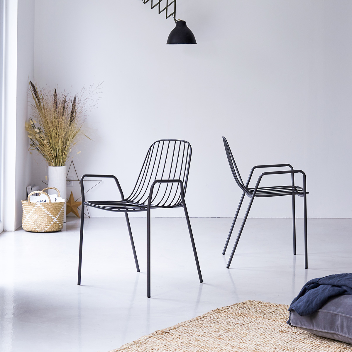 Arty Metal Armchair Dark Grey Arty Metal Armchair Dark Grey