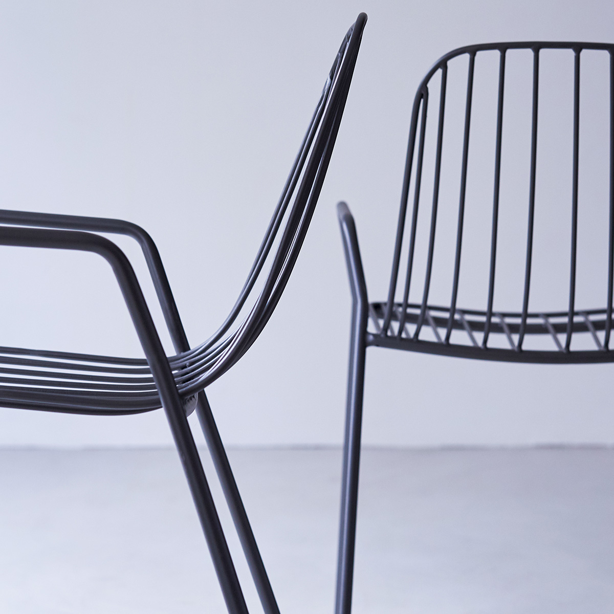 Arty Metal Armchair Dark Grey Arty Metal Armchair Dark Grey