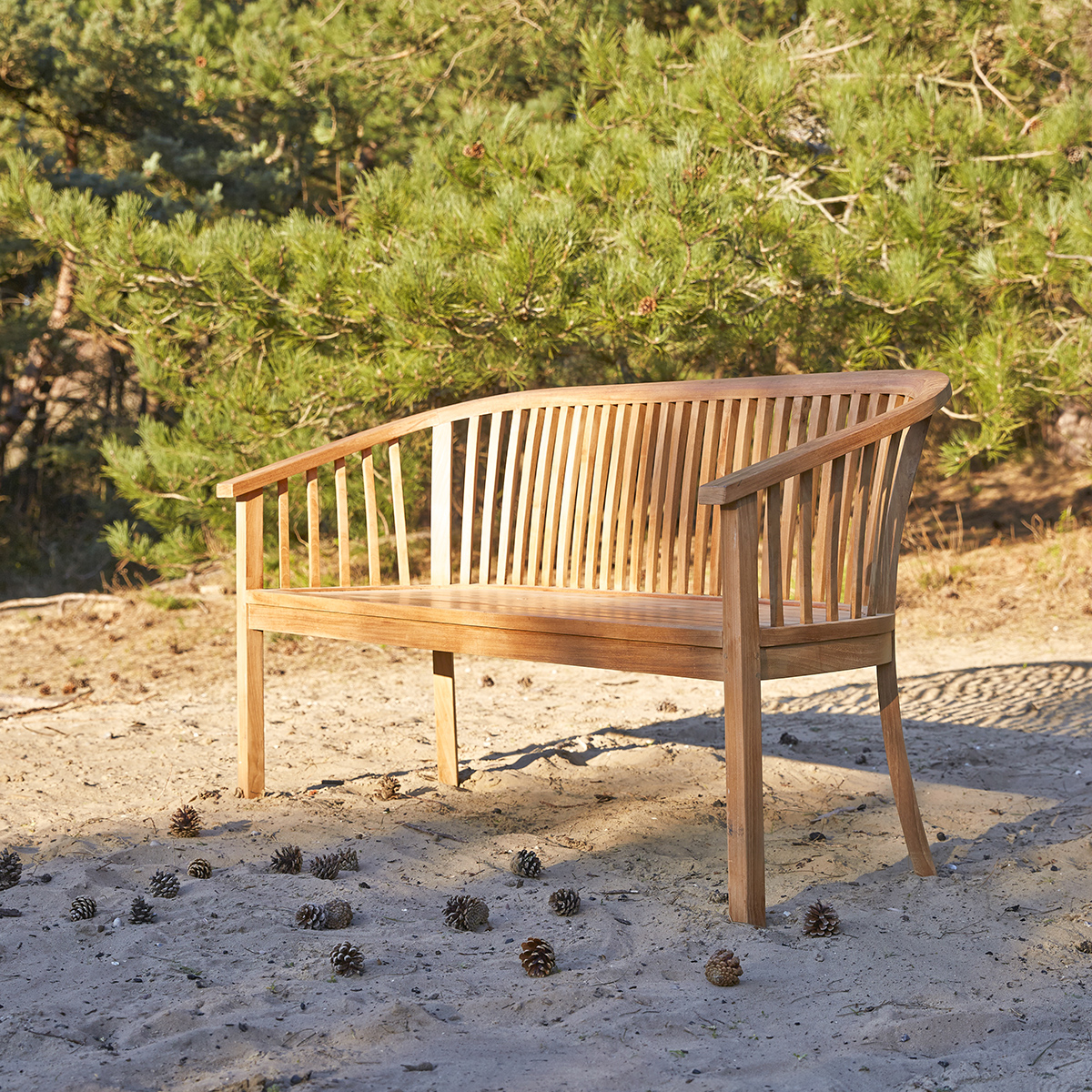 Banc de jardin en teck massif Ernest Banc de jardin en teck massif Ernest