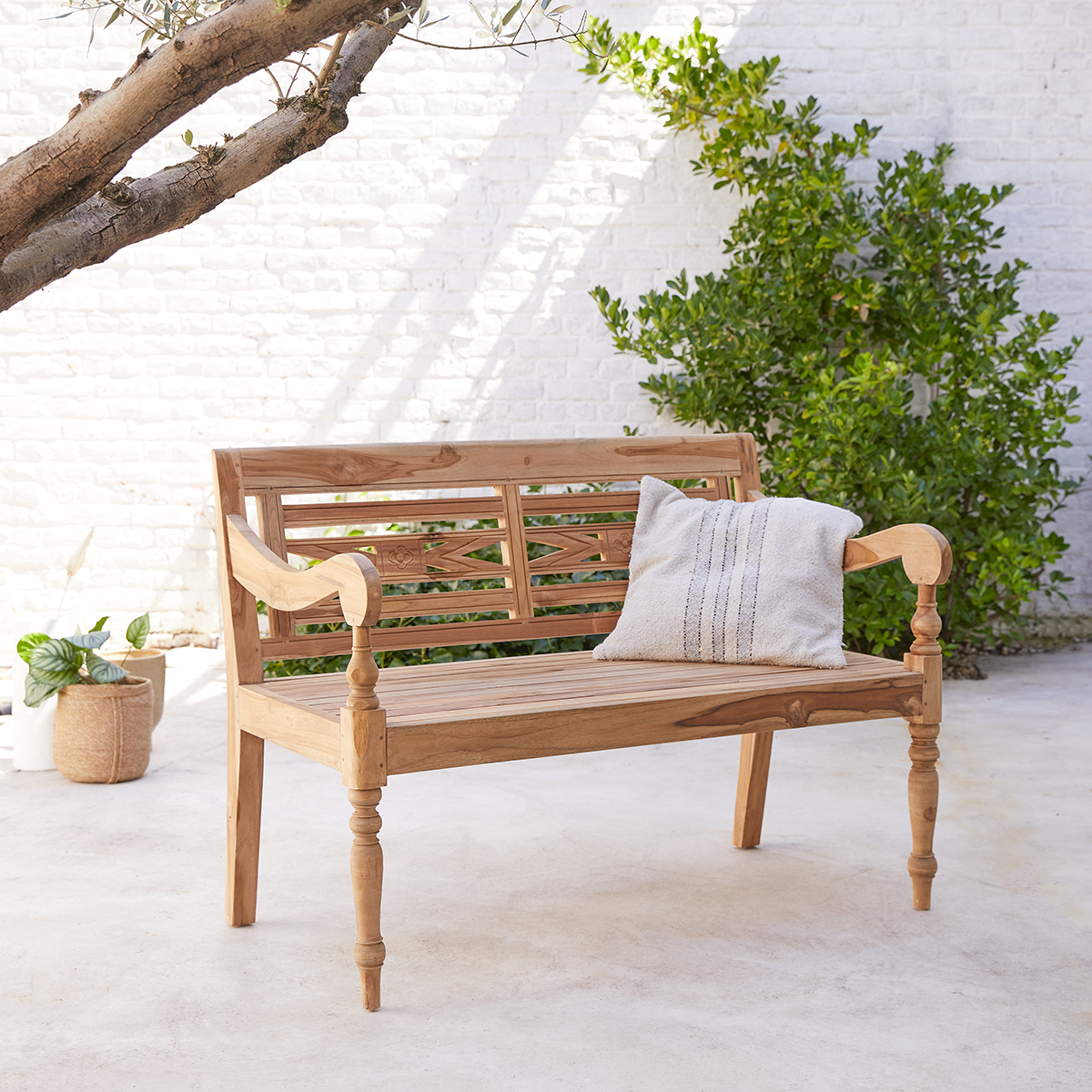 Banc de jardin en teck massif recyclé Marceau Banc de jardin en teck massif recyclé Marceau