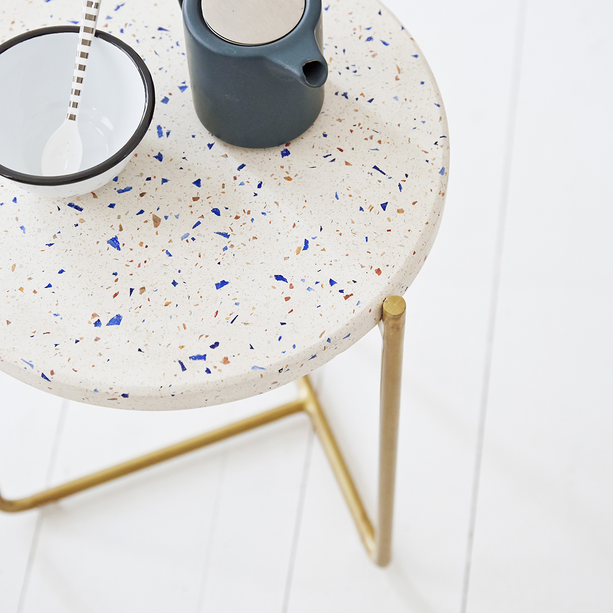 Beistelltisch Konfetti aus Metall und Terrazzo 40 Anatole Beistelltisch Konfetti aus Metall und Terrazzo 40 Anatole