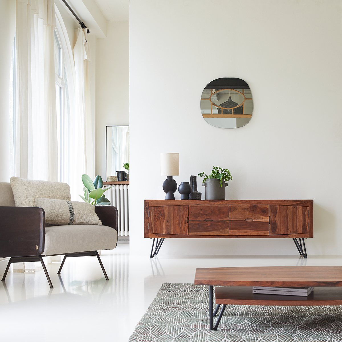 Bonnie solid sheesham TV Stand 180 cm Bonnie solid sheesham TV Stand 180 cm