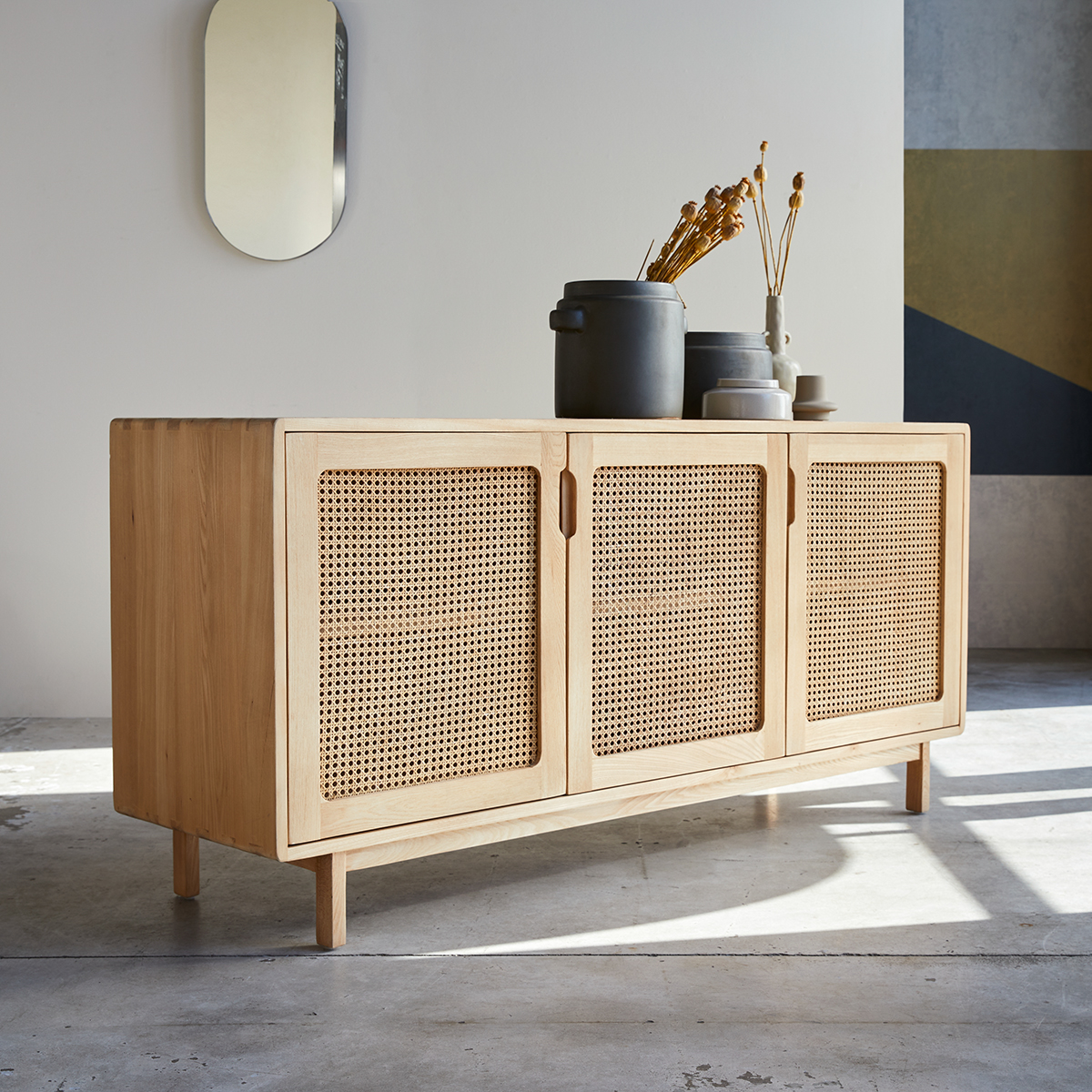 Buffet en orme massif et cannage Luis 160 cm Buffet en orme massif et cannage Luis 160 cm