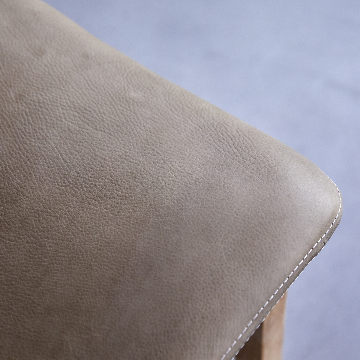 Chaise Cocoon cheyenne en chêne Chaise Cocoon cheyenne en chêne