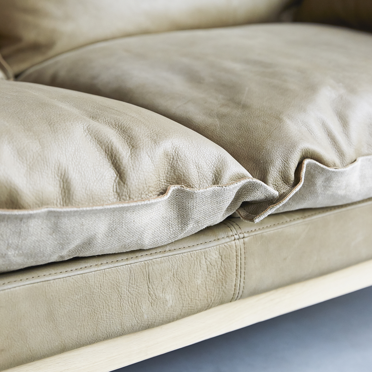Cheyenne Woodnest 2-seater sofa Cheyenne Woodnest 2-seater sofa