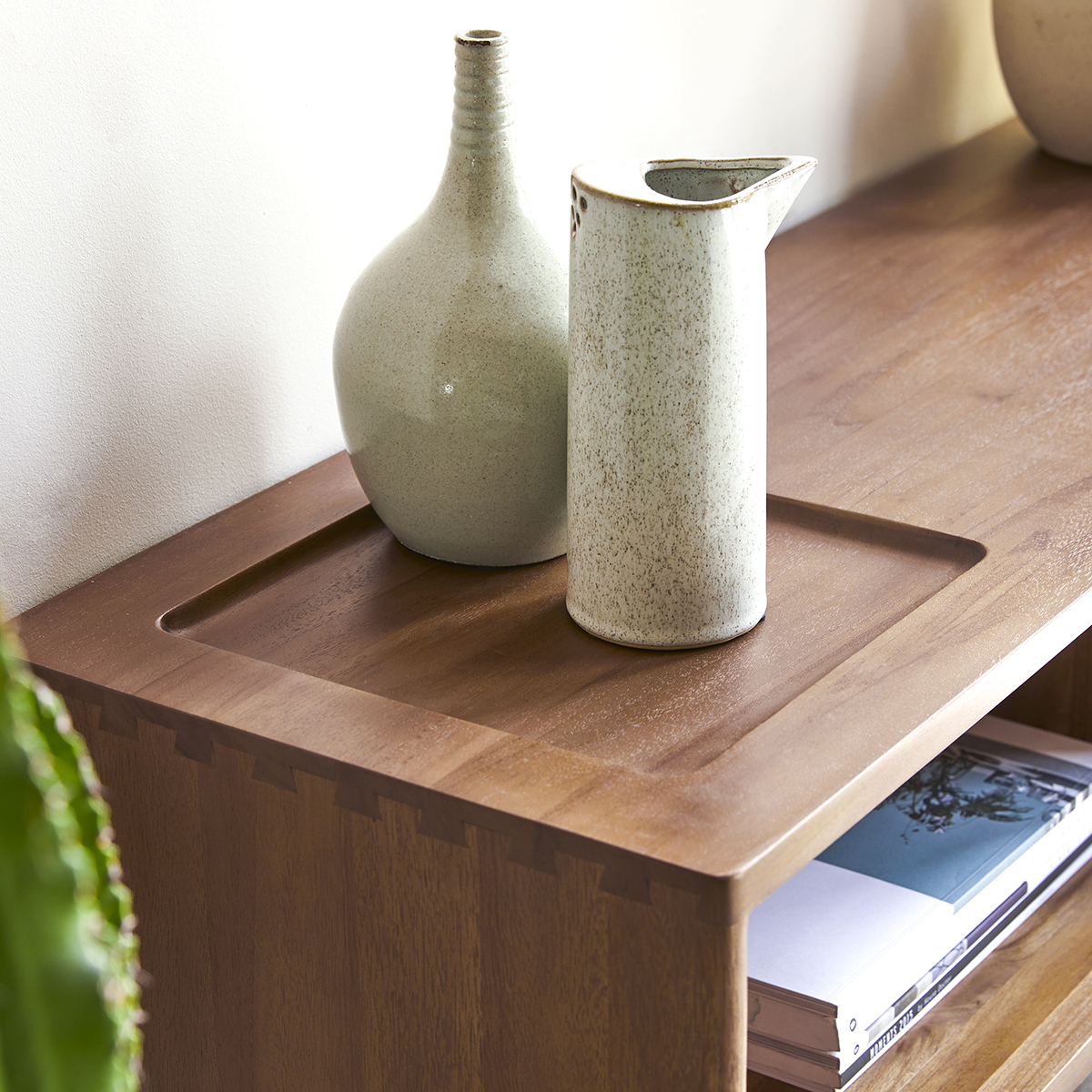 Circa 1-drawer solid teak TV Stand 160 cm Circa 1-drawer solid teak TV Stand 160 cm