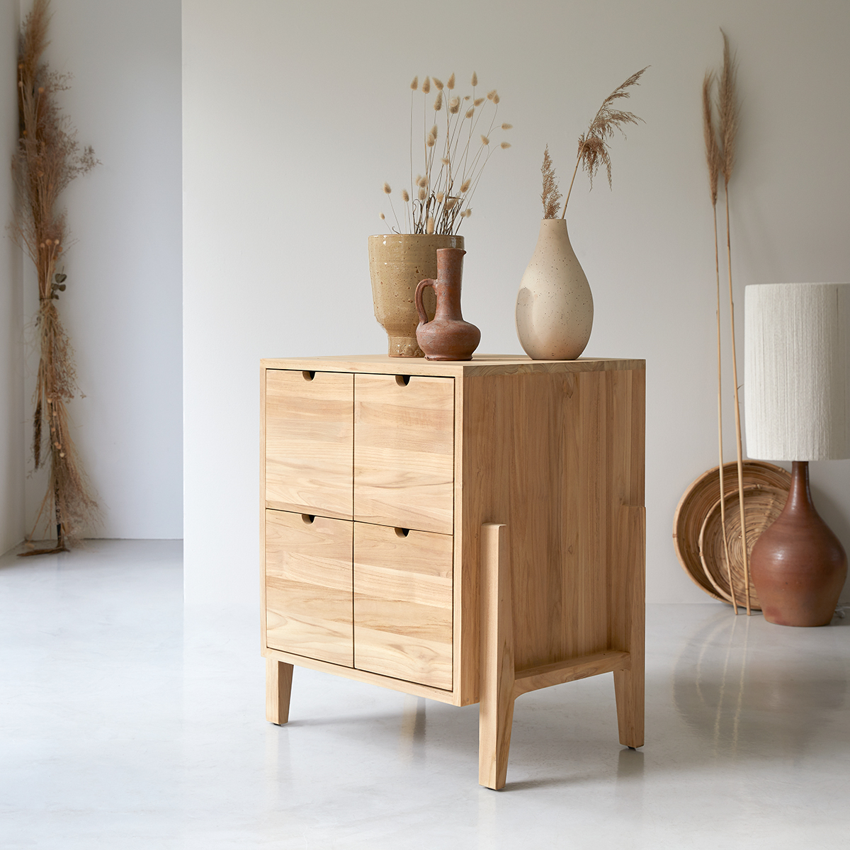 Commode de rangement en teck massif Lubin Commode de rangement en teck massif Lubin