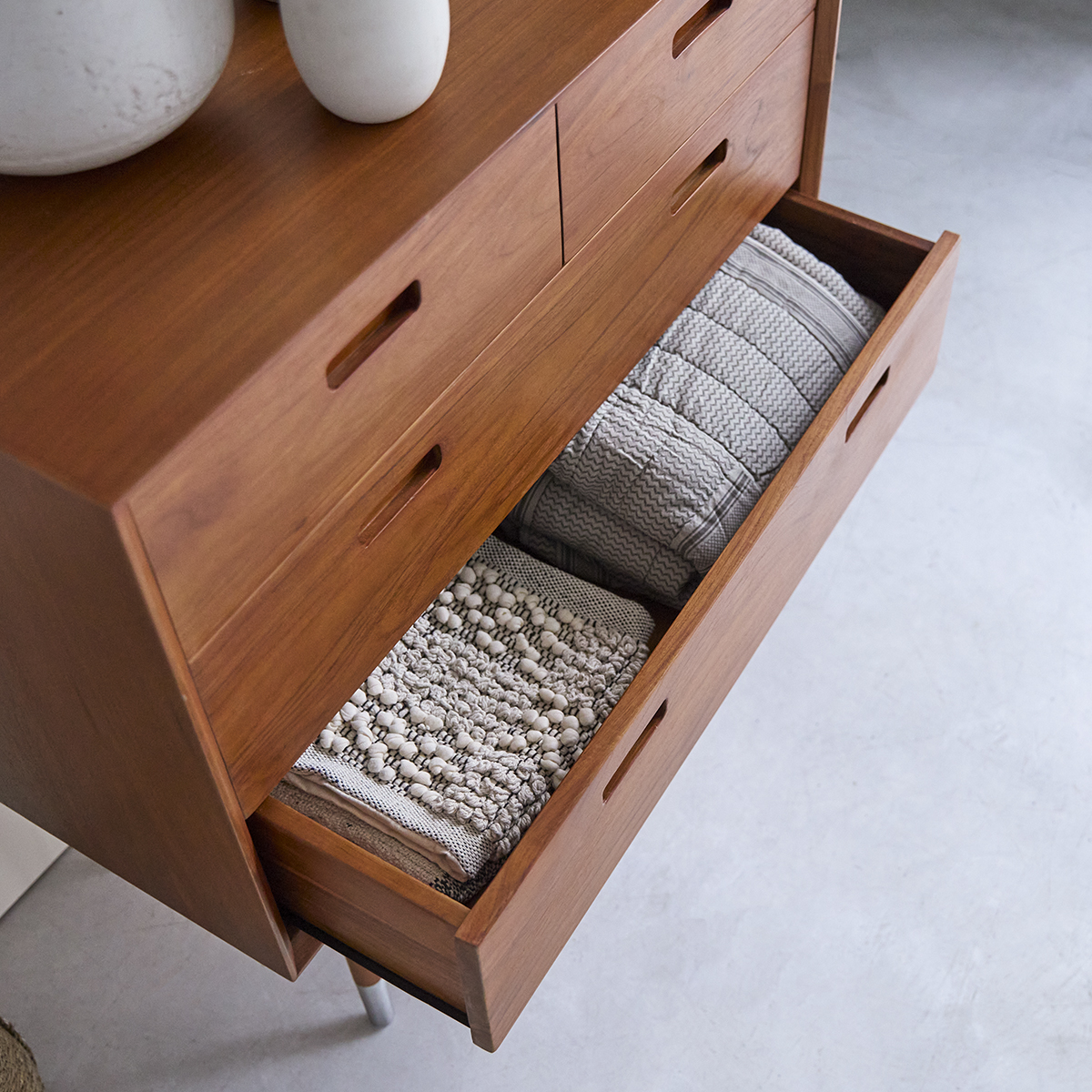 Commode en teck Magda 50's Commode en teck Magda 50's