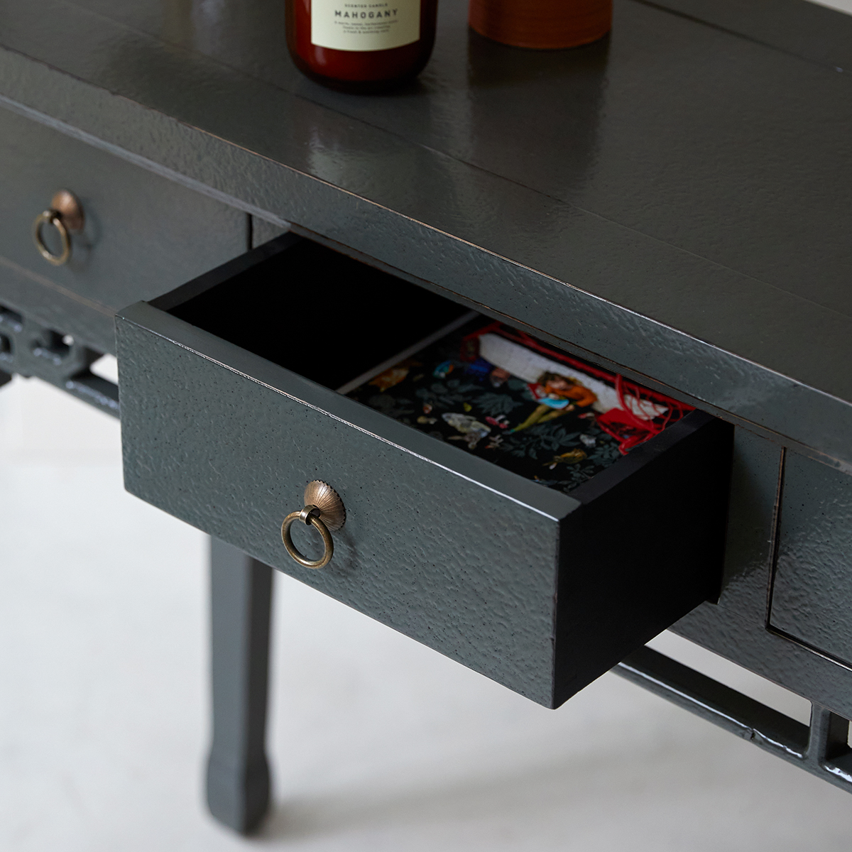 Console en pin 115 Jade Console en pin 115 Jade