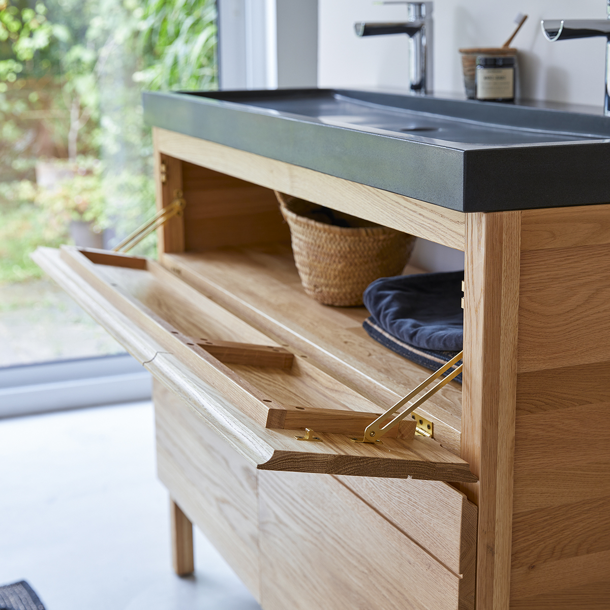 Easy solid oak and lava stone Vanity Cabinet 120 Easy solid oak and lava stone Vanity Cabinet 120
