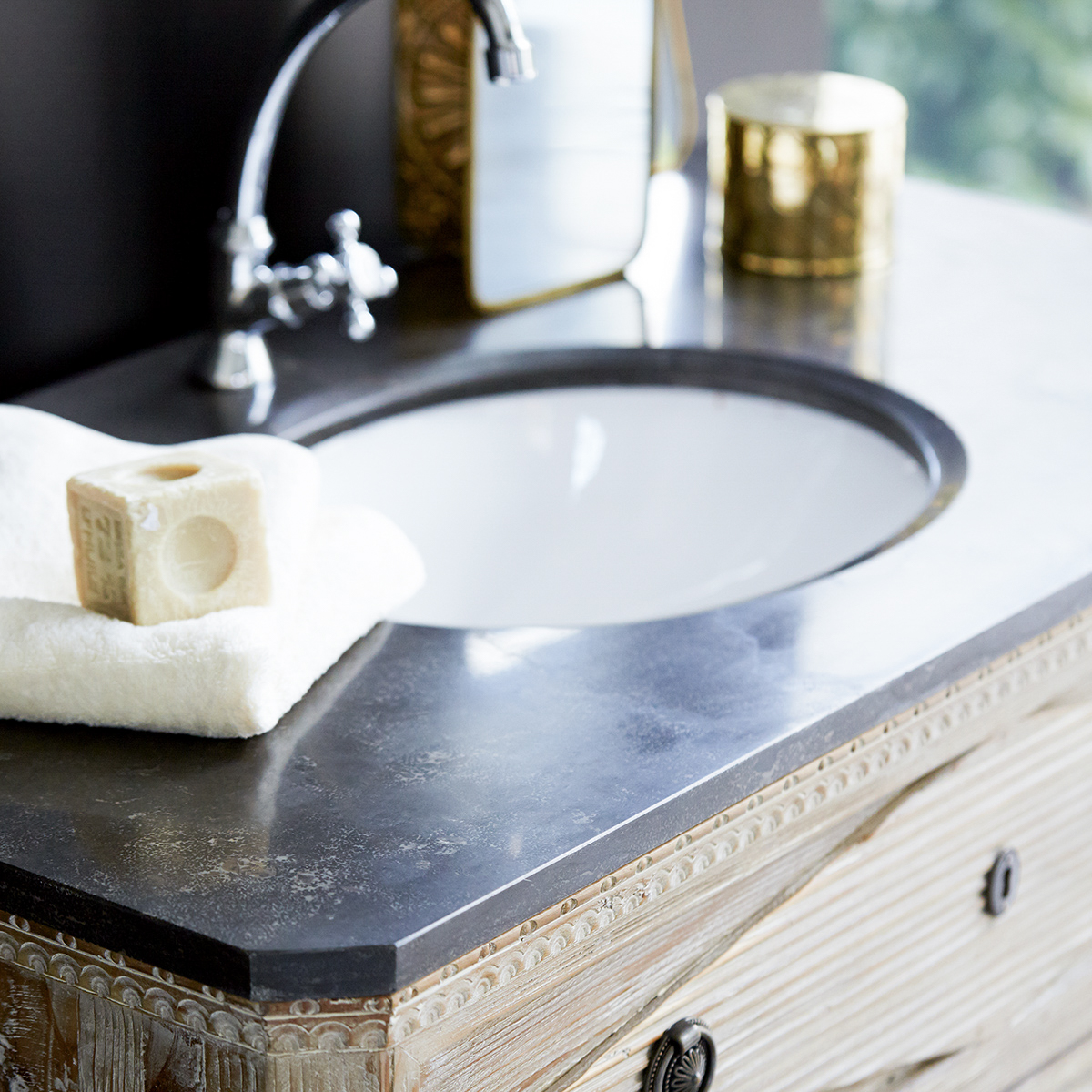 Emily solid pine and Stone Vanity Unit 100 Emily solid pine and Stone Vanity Unit 100