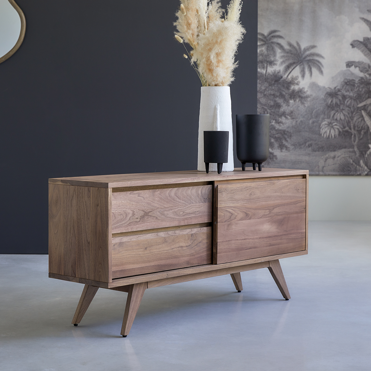 Esmée solid walnut TV Stand 130 cm Esmée solid walnut TV Stand 130 cm