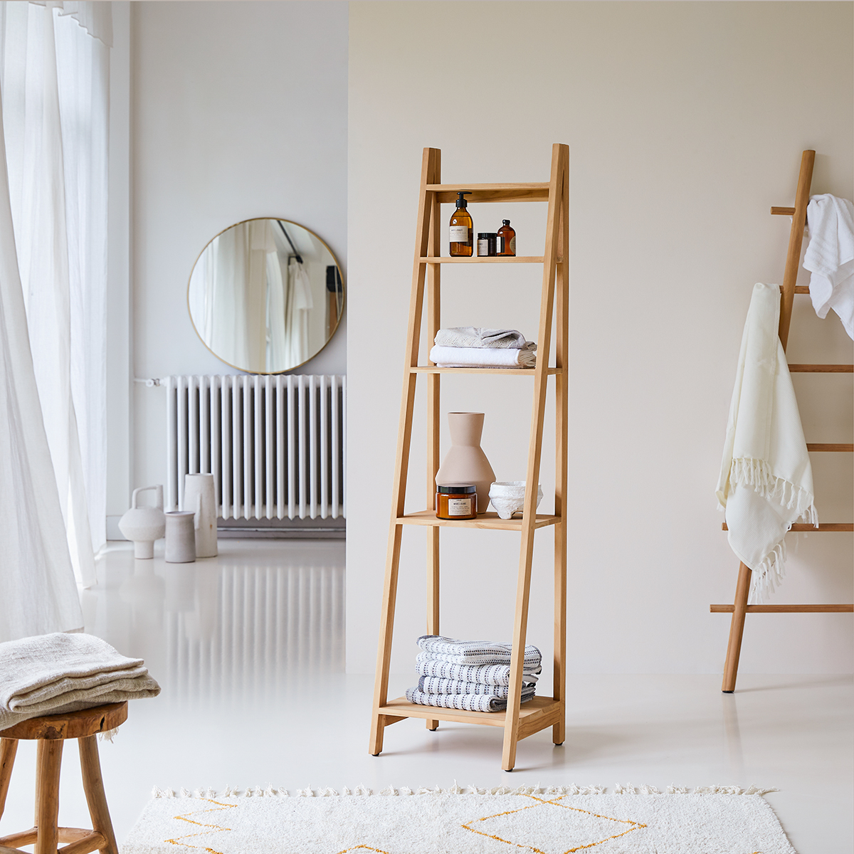 Etagere En Teck 160 Cm Meuble Rangement De Salle De Bain Tikamoon
