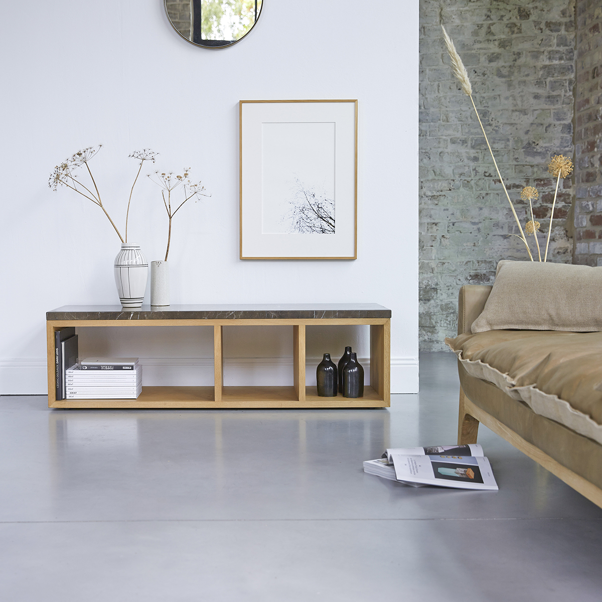 Eyota oak and marble TV Stand 131 cm Eyota oak and marble TV Stand 131 cm