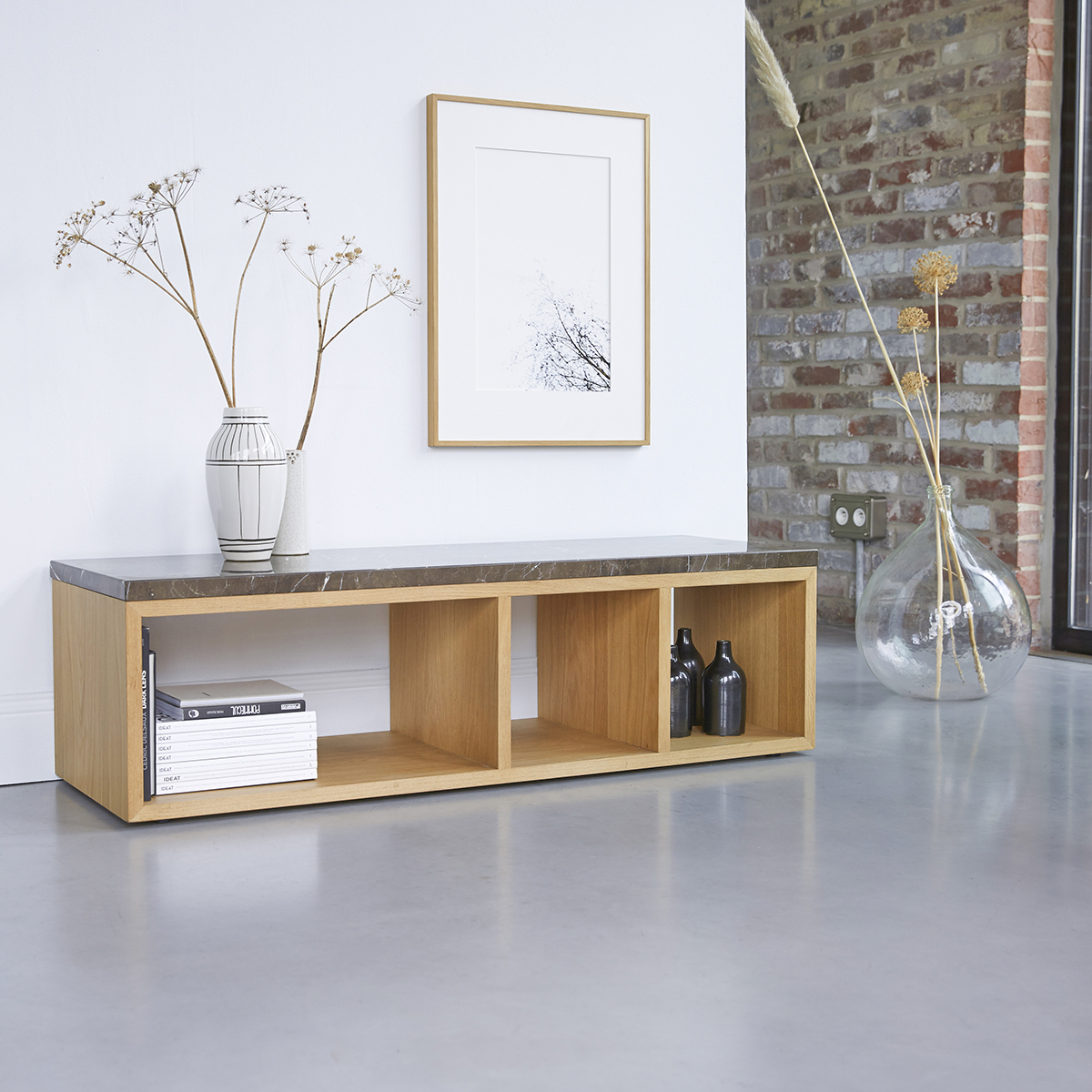Eyota oak and marble TV Stand 131 cm Eyota oak and marble TV Stand 131 cm