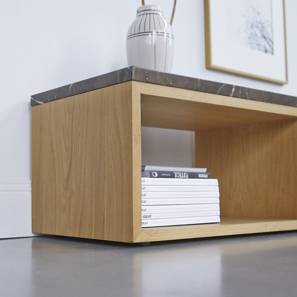 Eyota oak and marble TV Stand 131 cm Eyota oak and marble TV Stand 131 cm