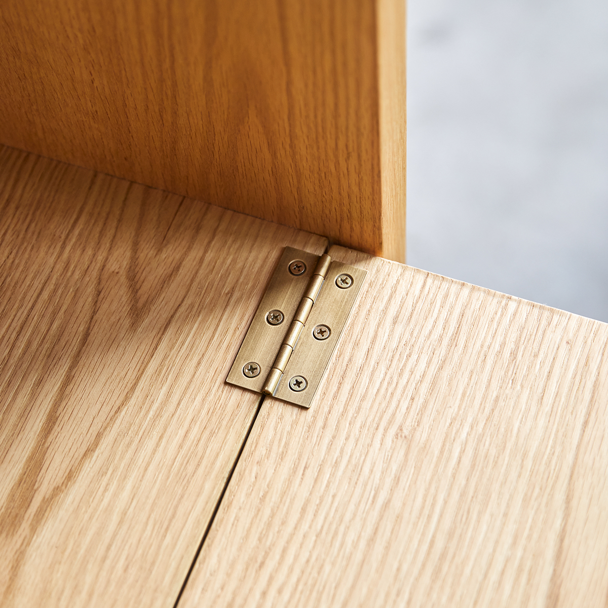 Eyota solid oak and Marble Desk Eyota solid oak and Marble Desk