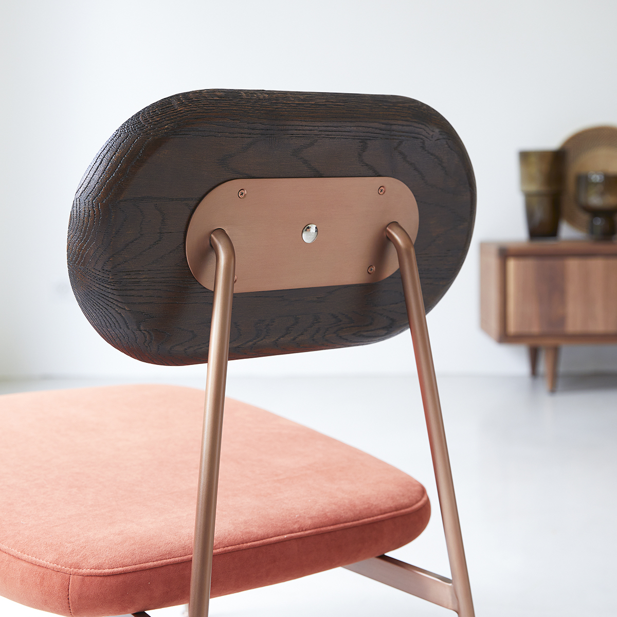 Fauteuil bas Yutapi Sienna en chêne massif Fauteuil bas Yutapi Sienna en chêne massif