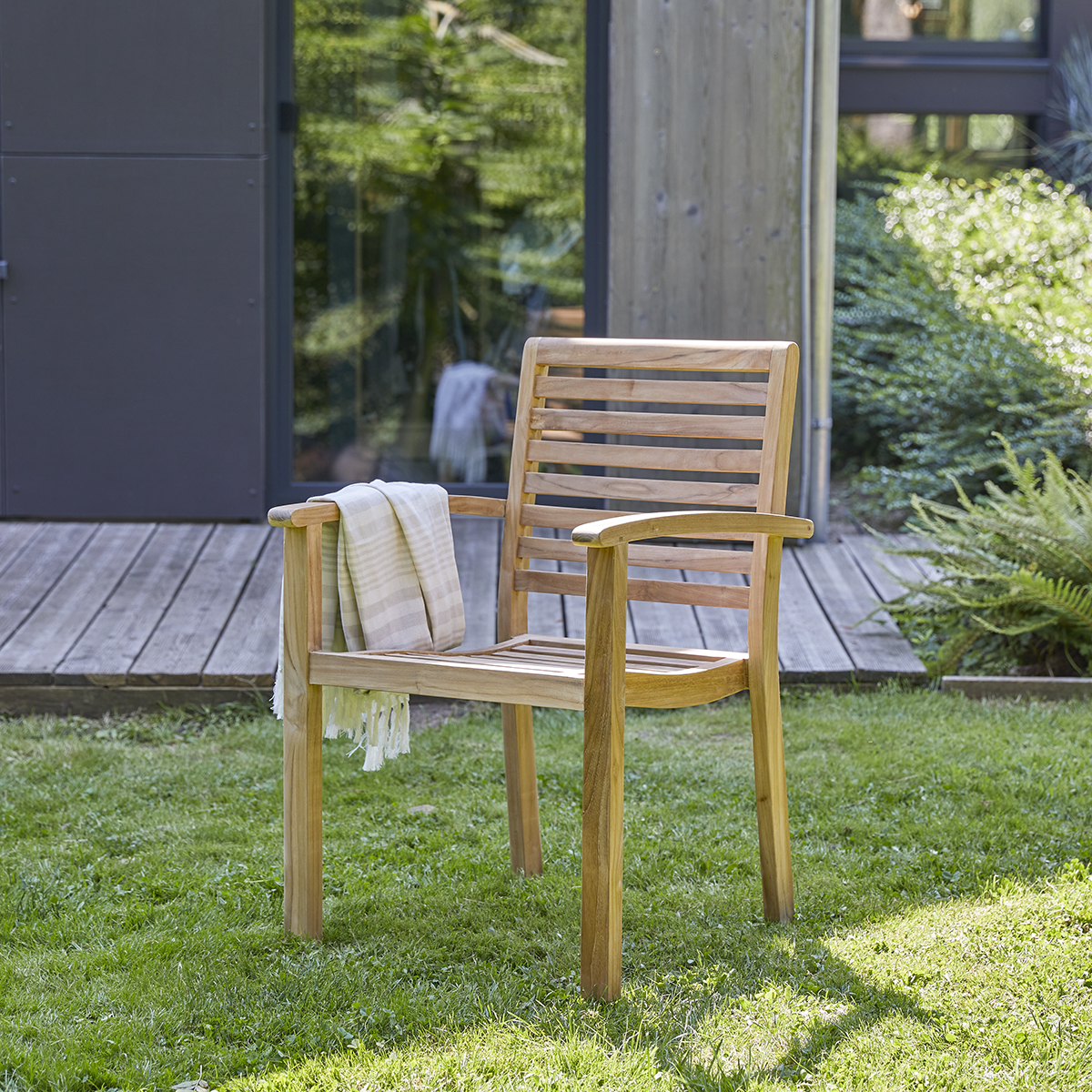 Fauteuil de jardin en teck massif Andria Fauteuil de jardin en teck massif Andria