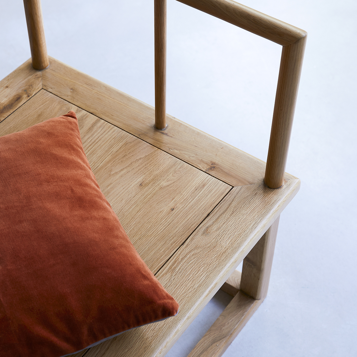 Fauteuil en chêne massif Bao Fauteuil en chêne massif Bao