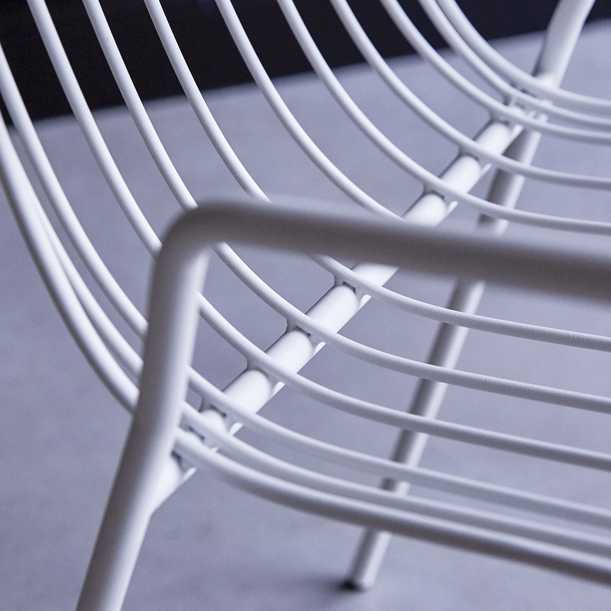 Fauteuil en métal Arty white Fauteuil en métal Arty white