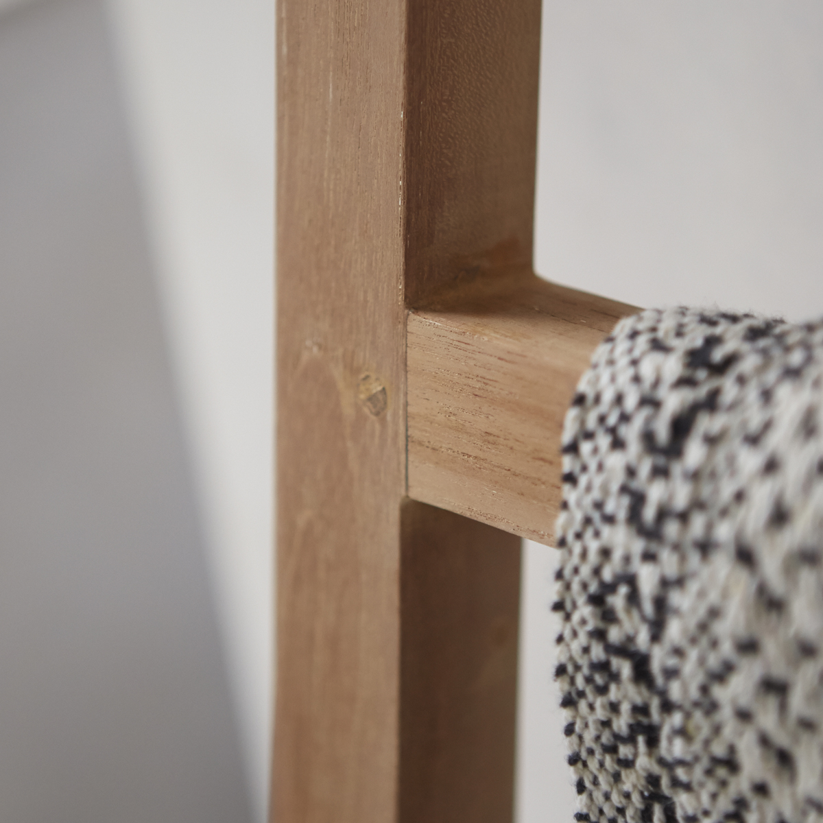 Galyno solid teak Linen Rack 170 Galyno solid teak Linen Rack 170