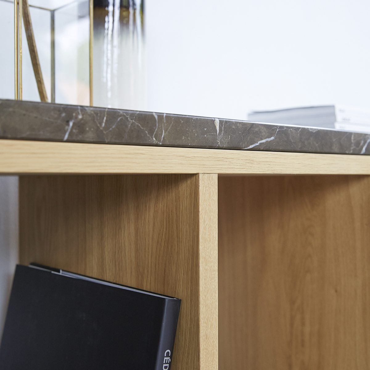 Highboard Eyota aus Eiche und Marmor 131 Highboard Eyota aus Eiche und Marmor 131