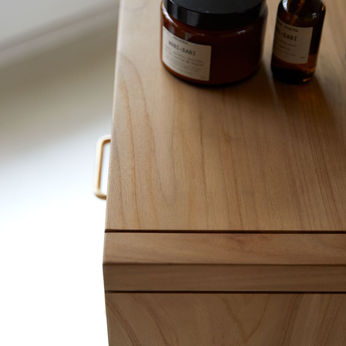 Hochkommode Kort aus massivem Teakholz Hochkommode Kort aus massivem Teakholz