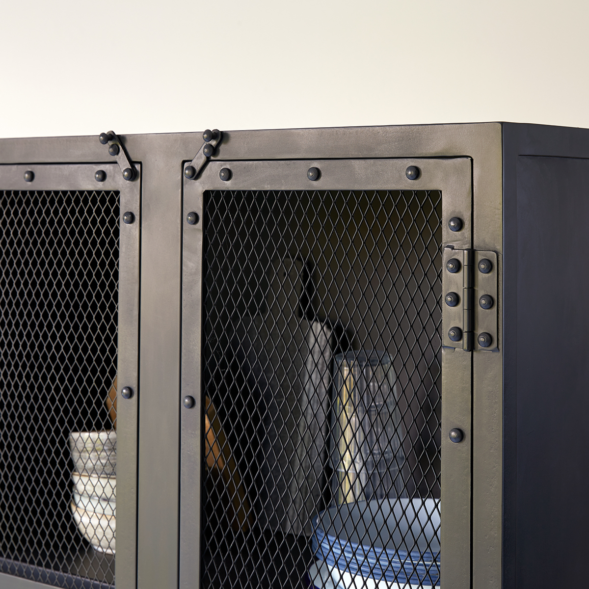 Industriel metal mesh Kitchen cabinet Industriel metal mesh Kitchen cabinet