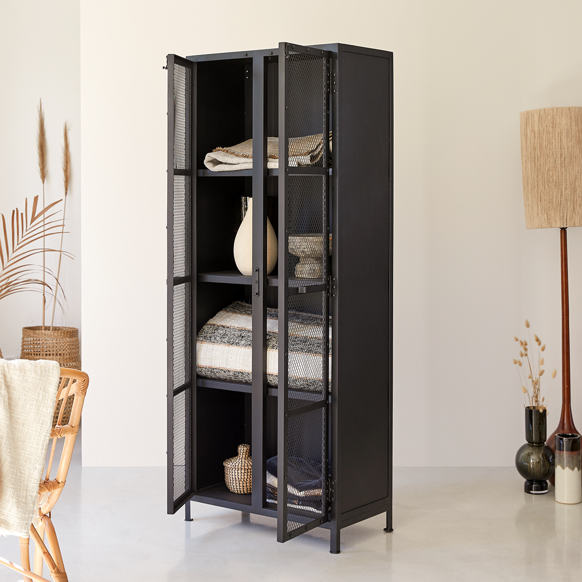 Industriel metal mesh Wardrobe Industriel metal mesh Wardrobe