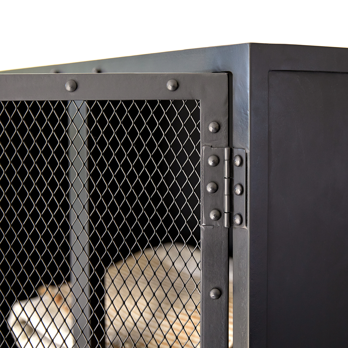 Industriel metal mesh Wardrobe Industriel metal mesh Wardrobe