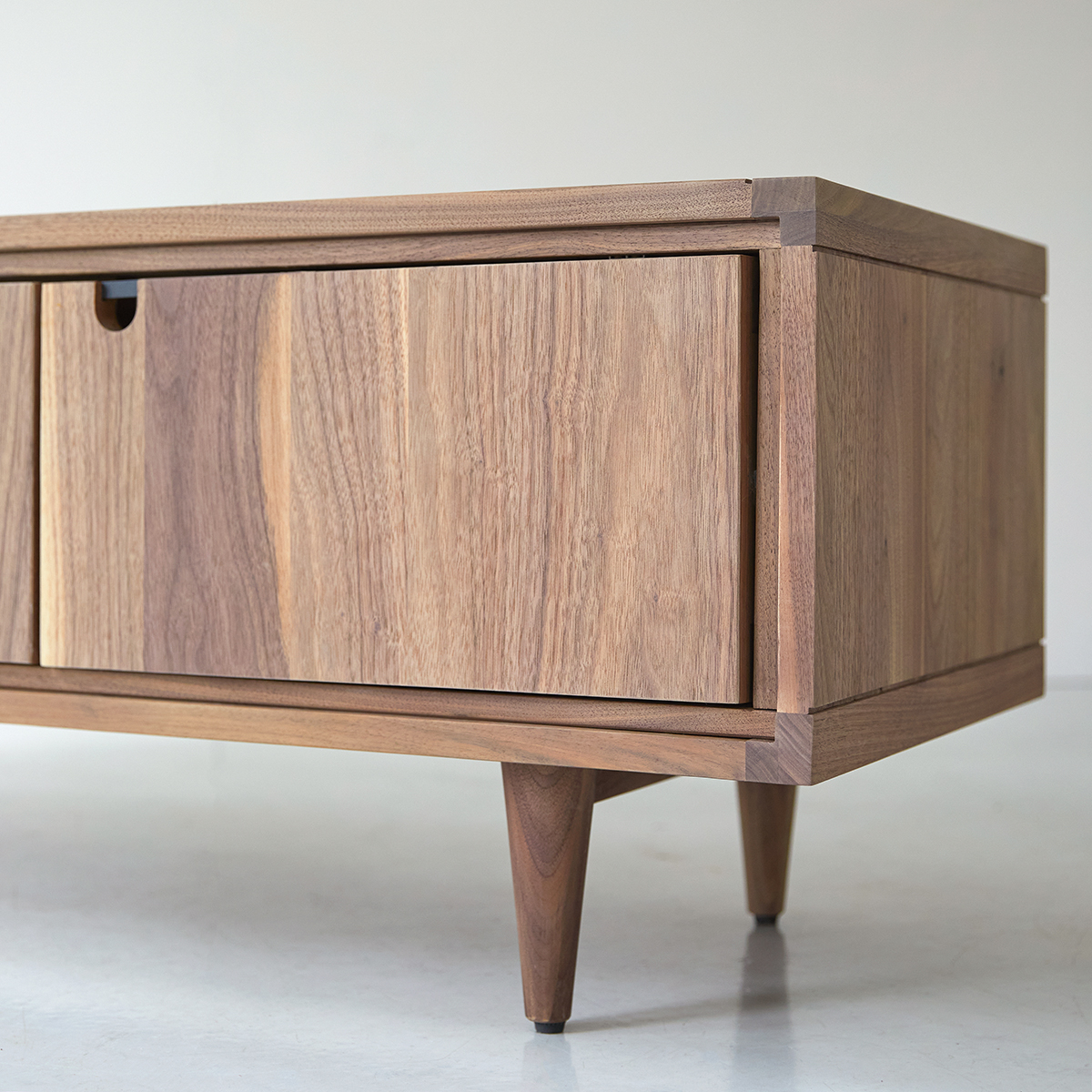 Jonàk solid walnut TV Stand 140 cm Jonàk solid walnut TV Stand 140 cm