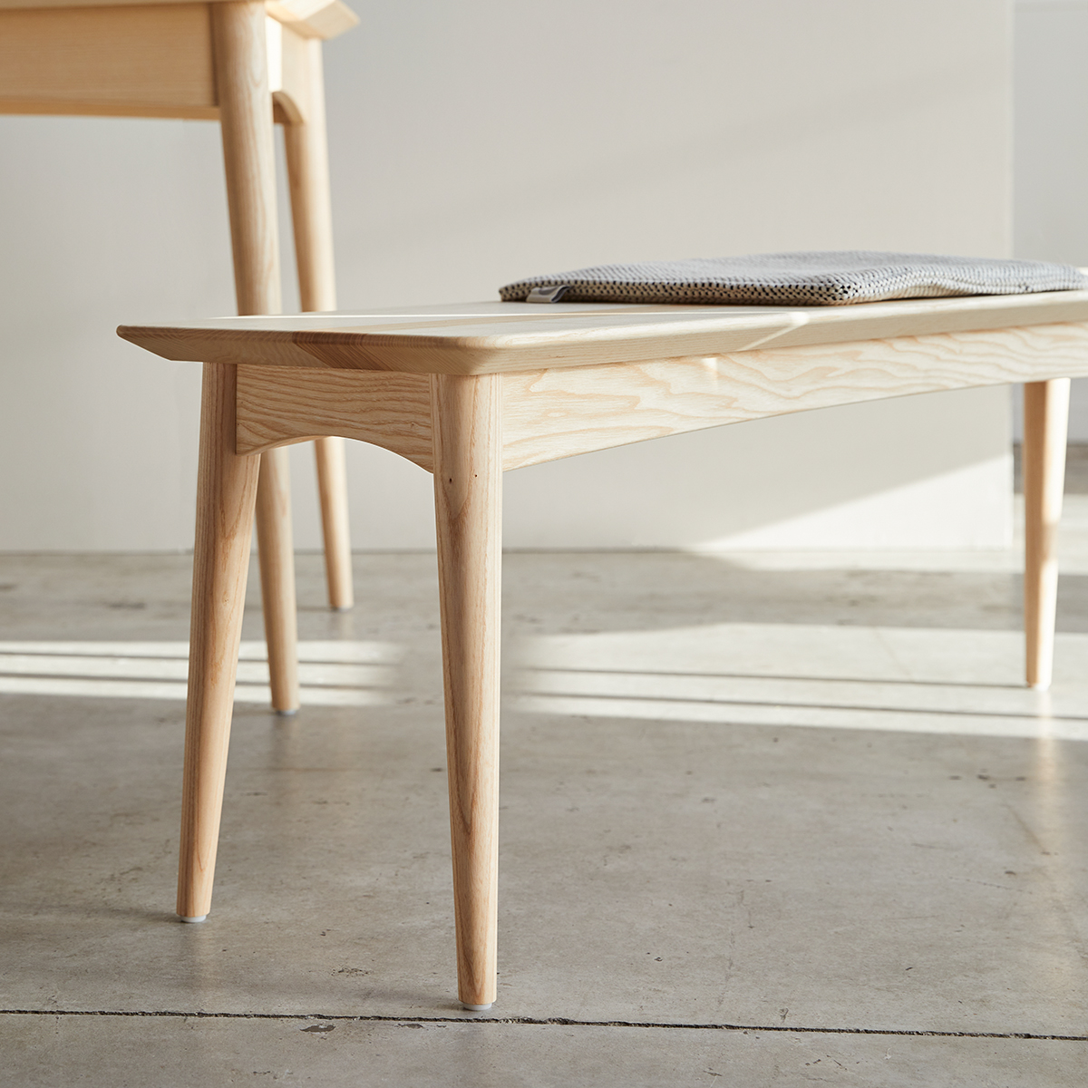 Josef solid olive ash bench Josef solid olive ash bench