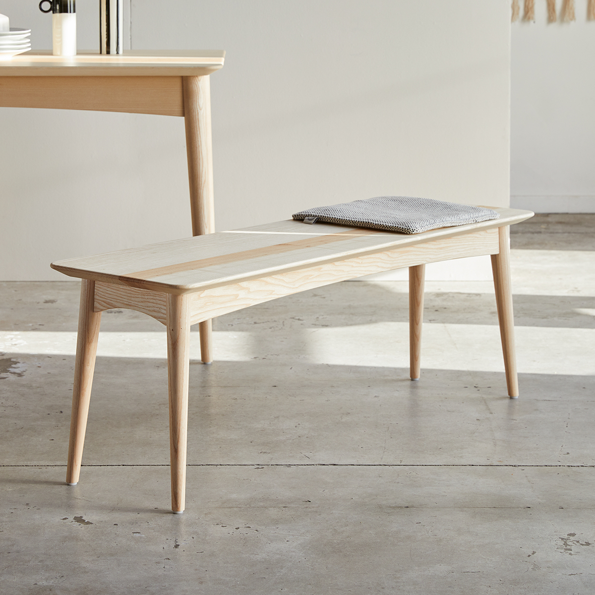 Josef solid olive ash bench Josef solid olive ash bench