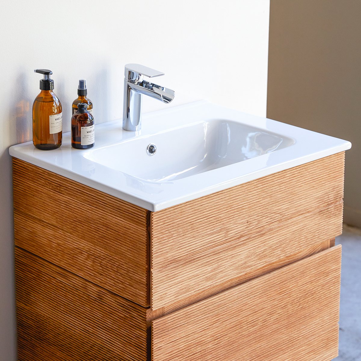 Karl solid oak and Ceramic Wash Stand 60 Karl solid oak and Ceramic Wash Stand 60