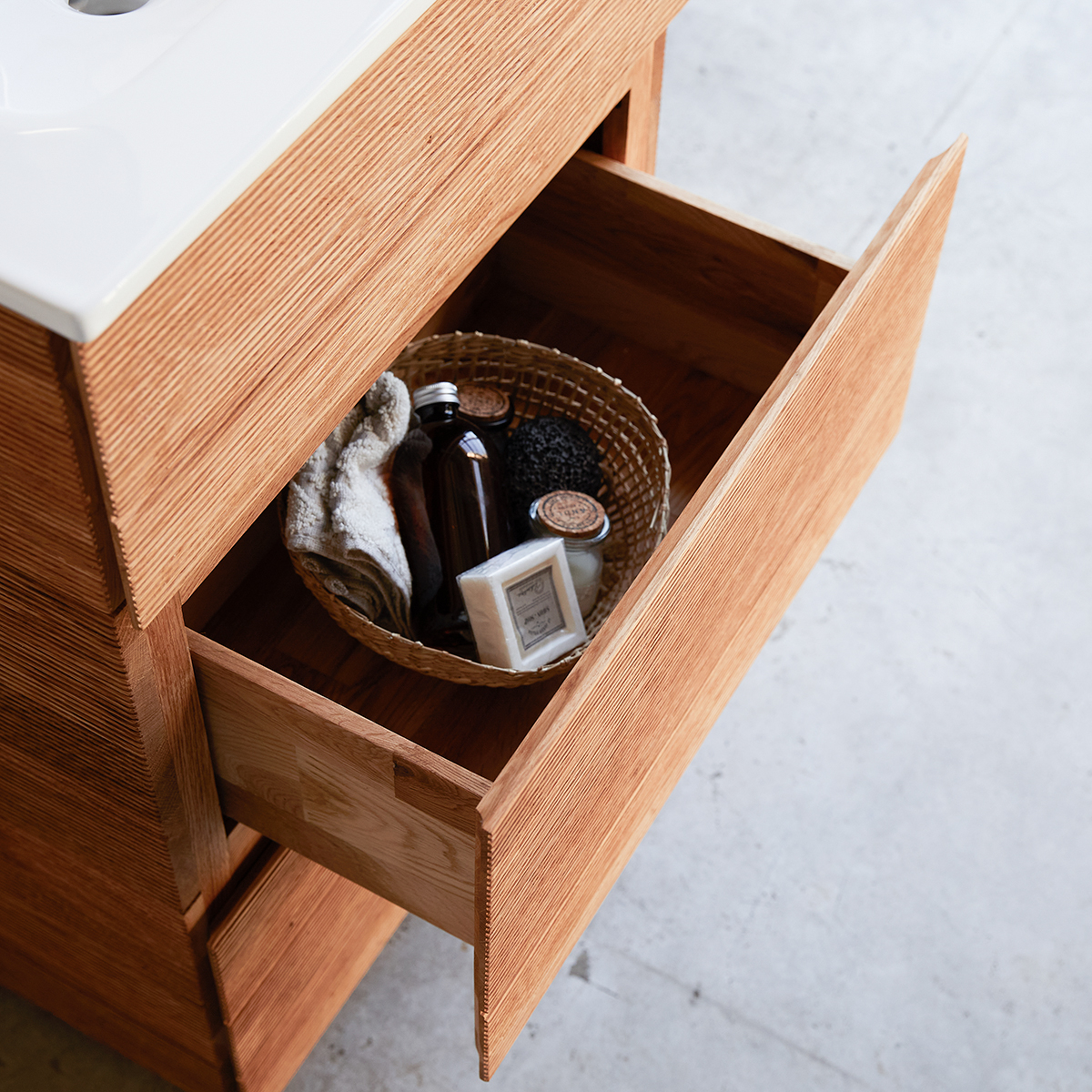 Karl solid oak and Ceramic Wash Stand 60 Karl solid oak and Ceramic Wash Stand 60