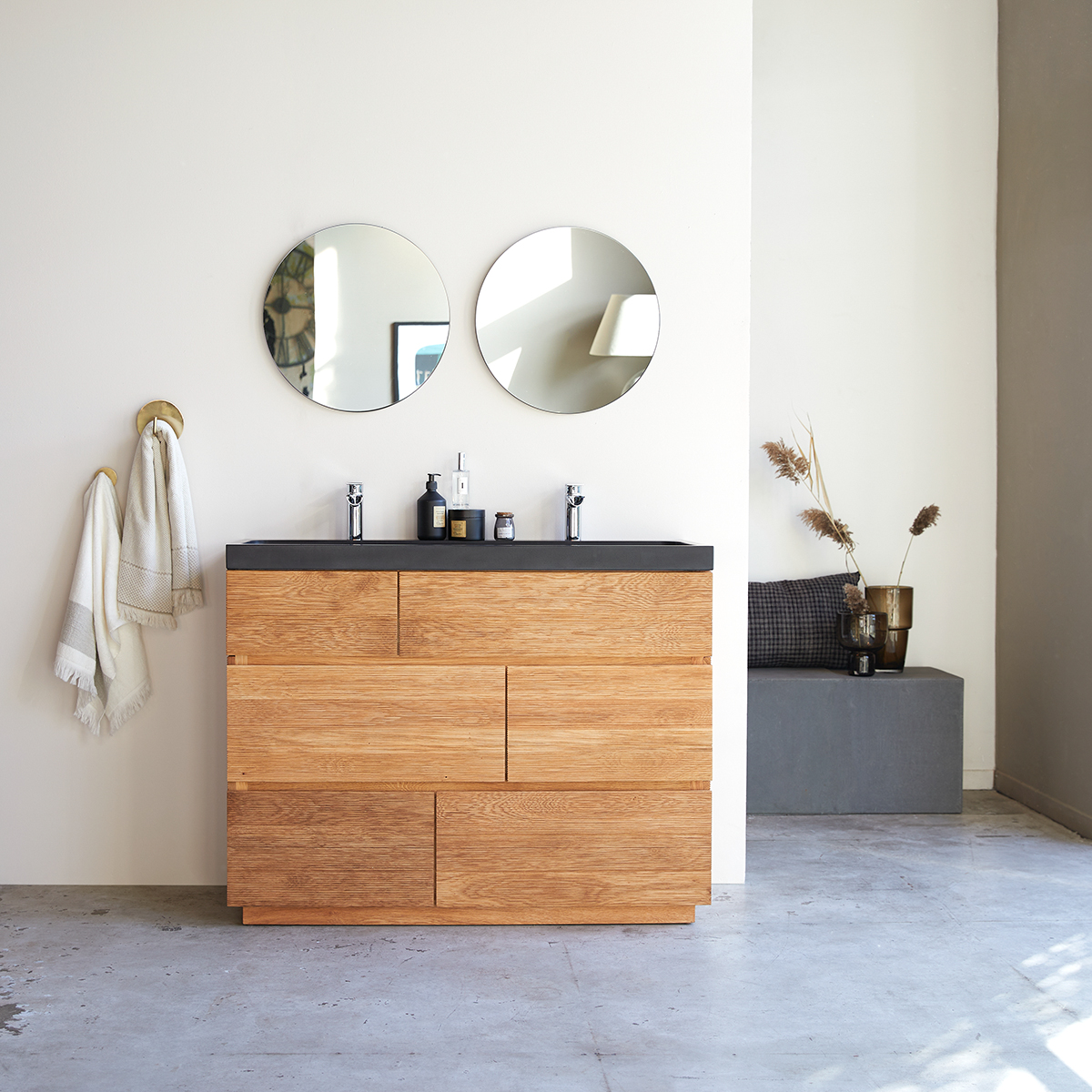 Karl solid oak Vanity Cabinet with Lava Stone Washbasin 120 Karl solid oak Vanity Cabinet with Lava Stone Washbasin 120