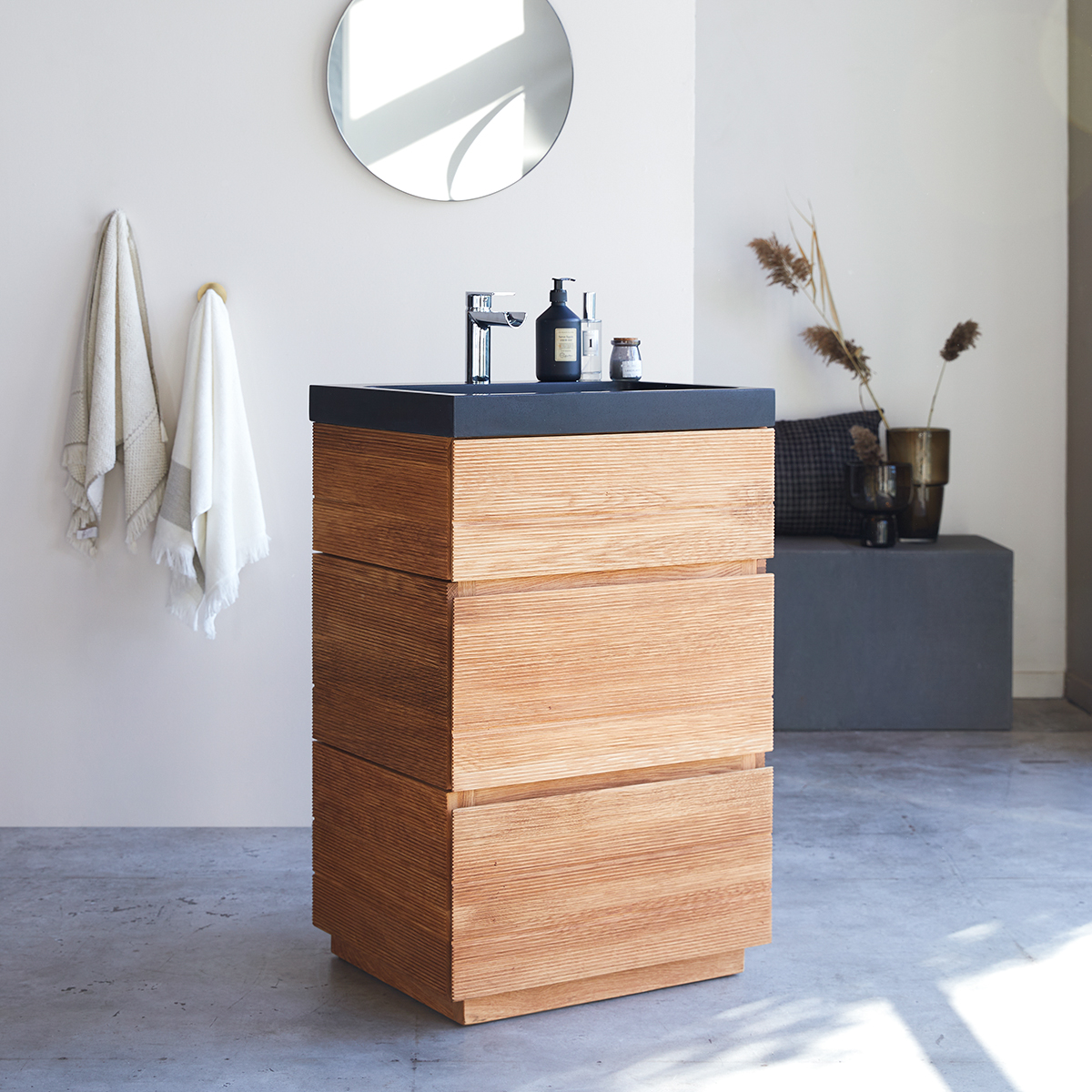 Karl solid oak Vanity Cabinet with Lava Stone Washbasin 60 Karl solid oak Vanity Cabinet with Lava Stone Washbasin 60