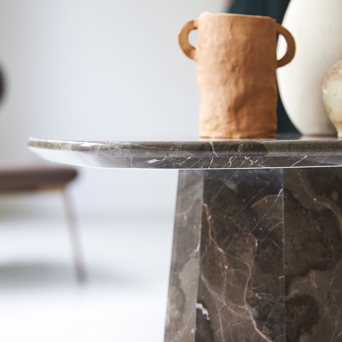 Keesog occasional table in brown marble 60x35 Keesog occasional table in brown marble 60x35
