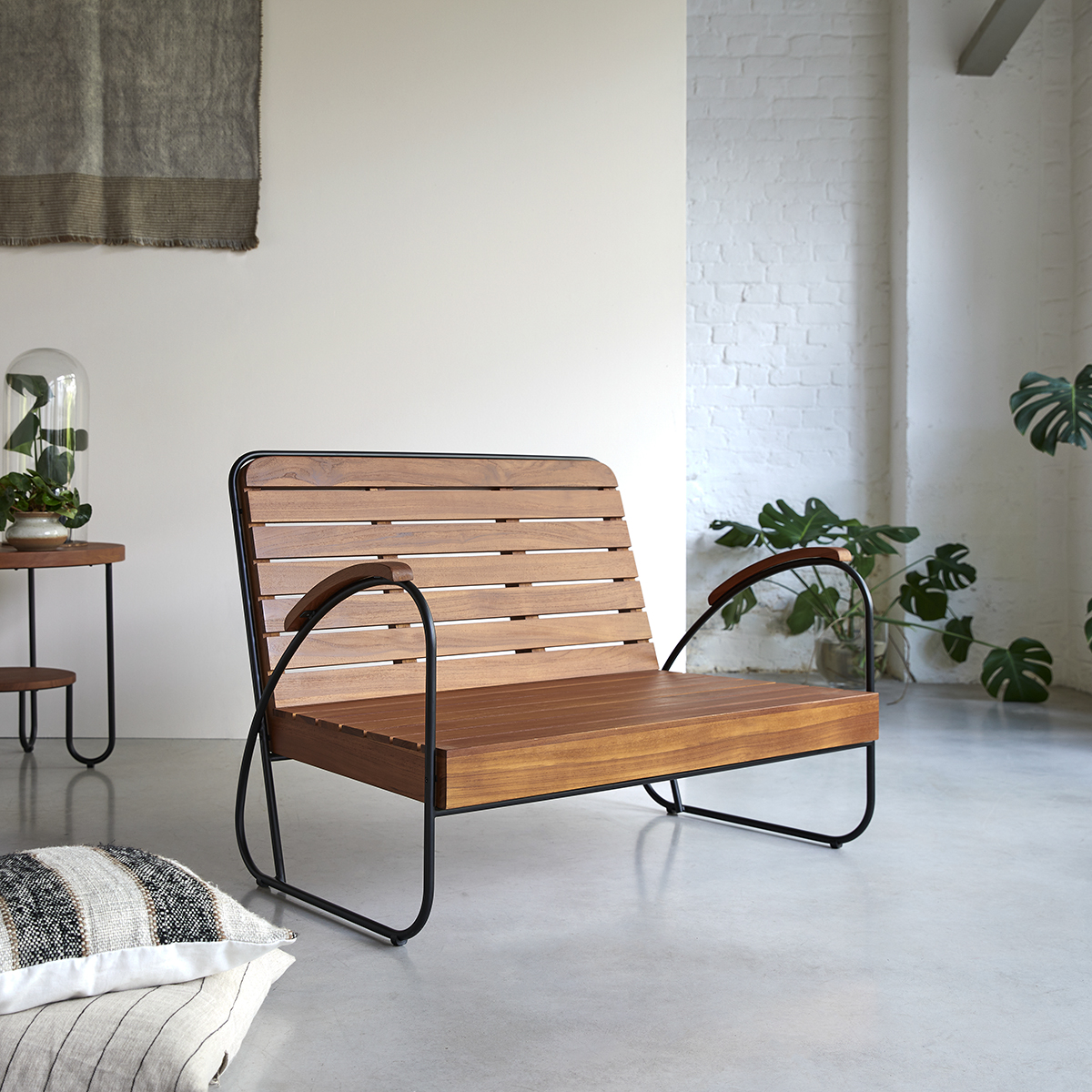 Key Wood Coffee Table and Chairs Key Wood Coffee Table and Chairs