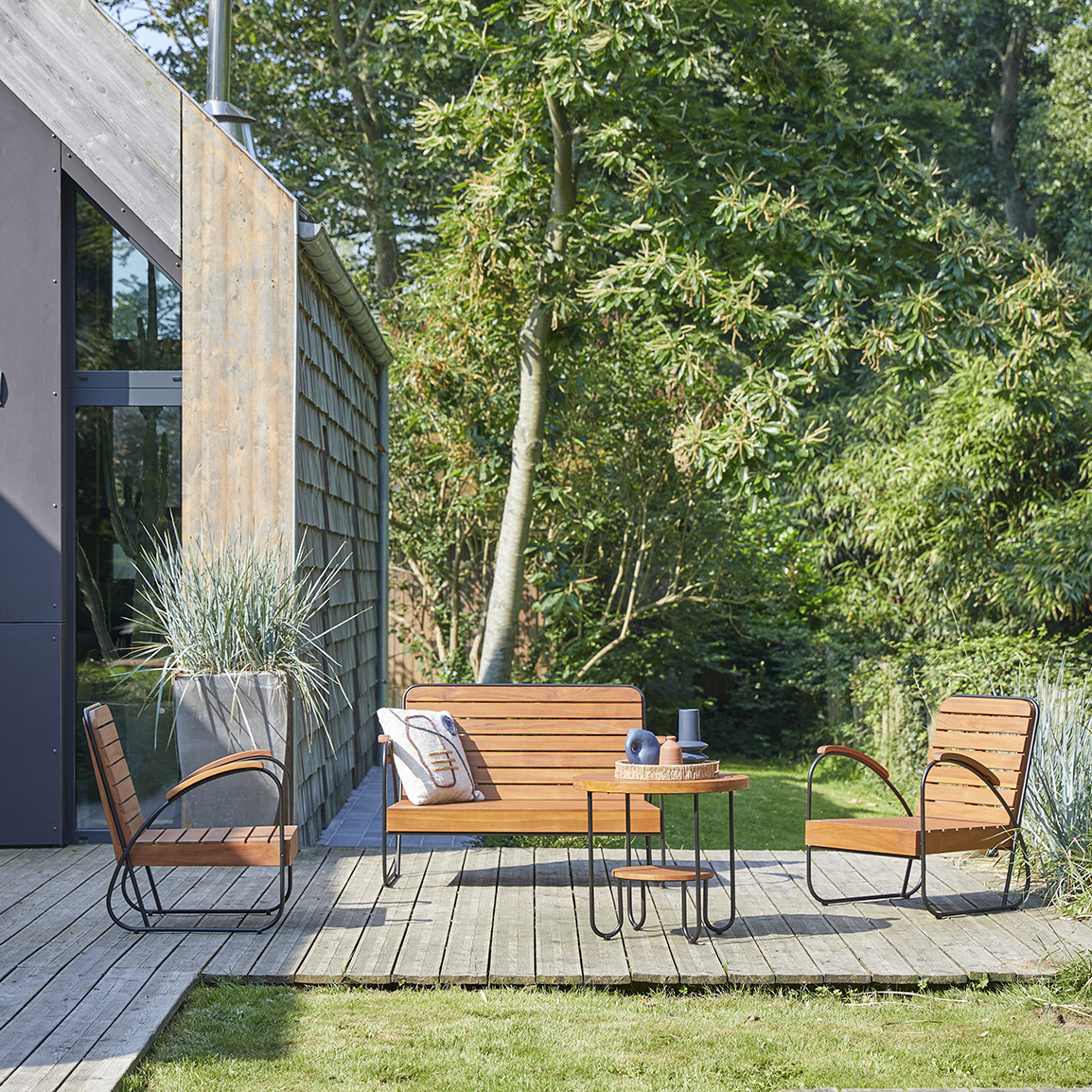 Key Wood Outdoor Coffee Table and Chairs Key Wood Outdoor Coffee Table and Chairs